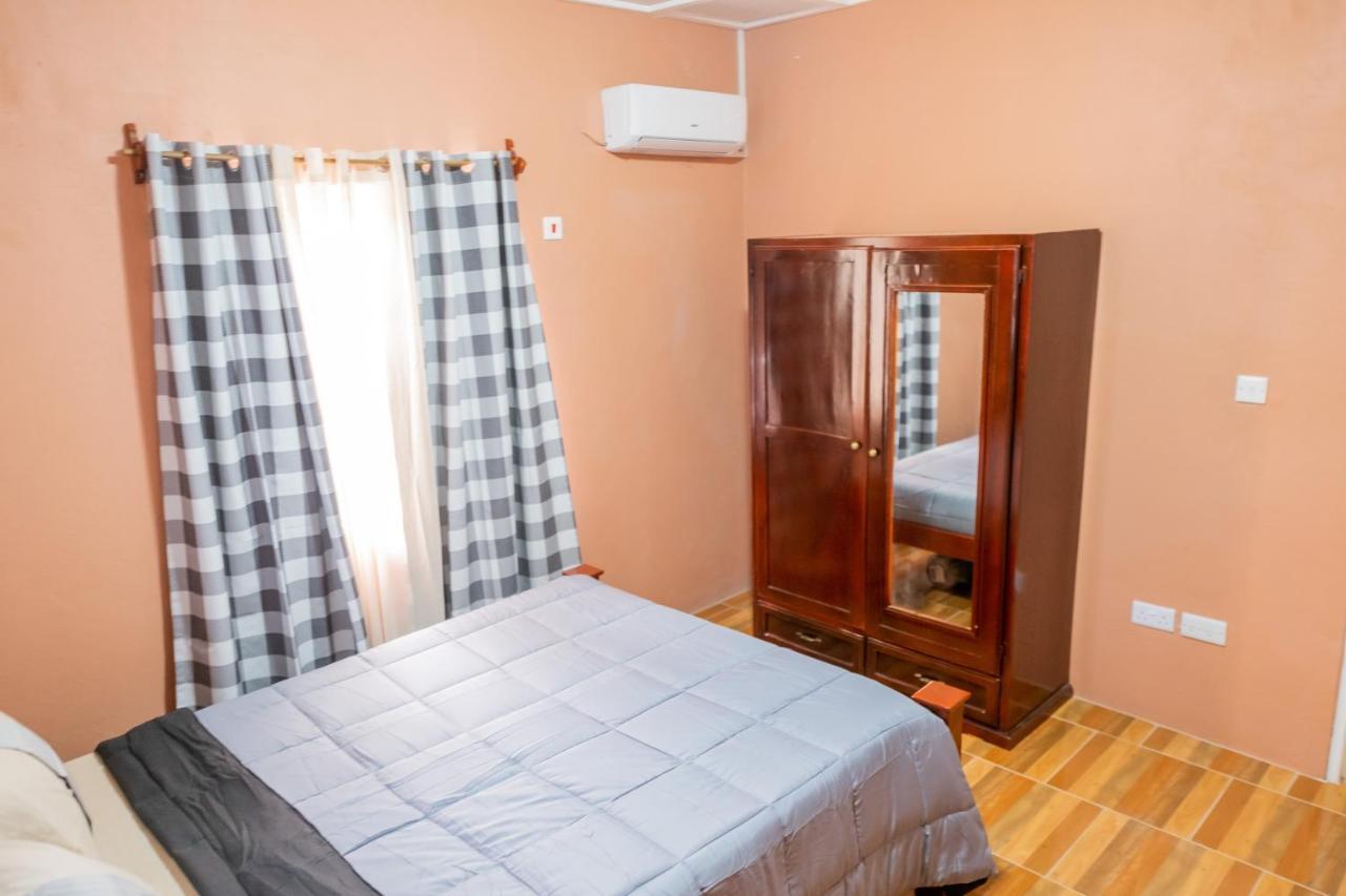 Golden Palms Apartment Kingstown Ngoại thất bức ảnh