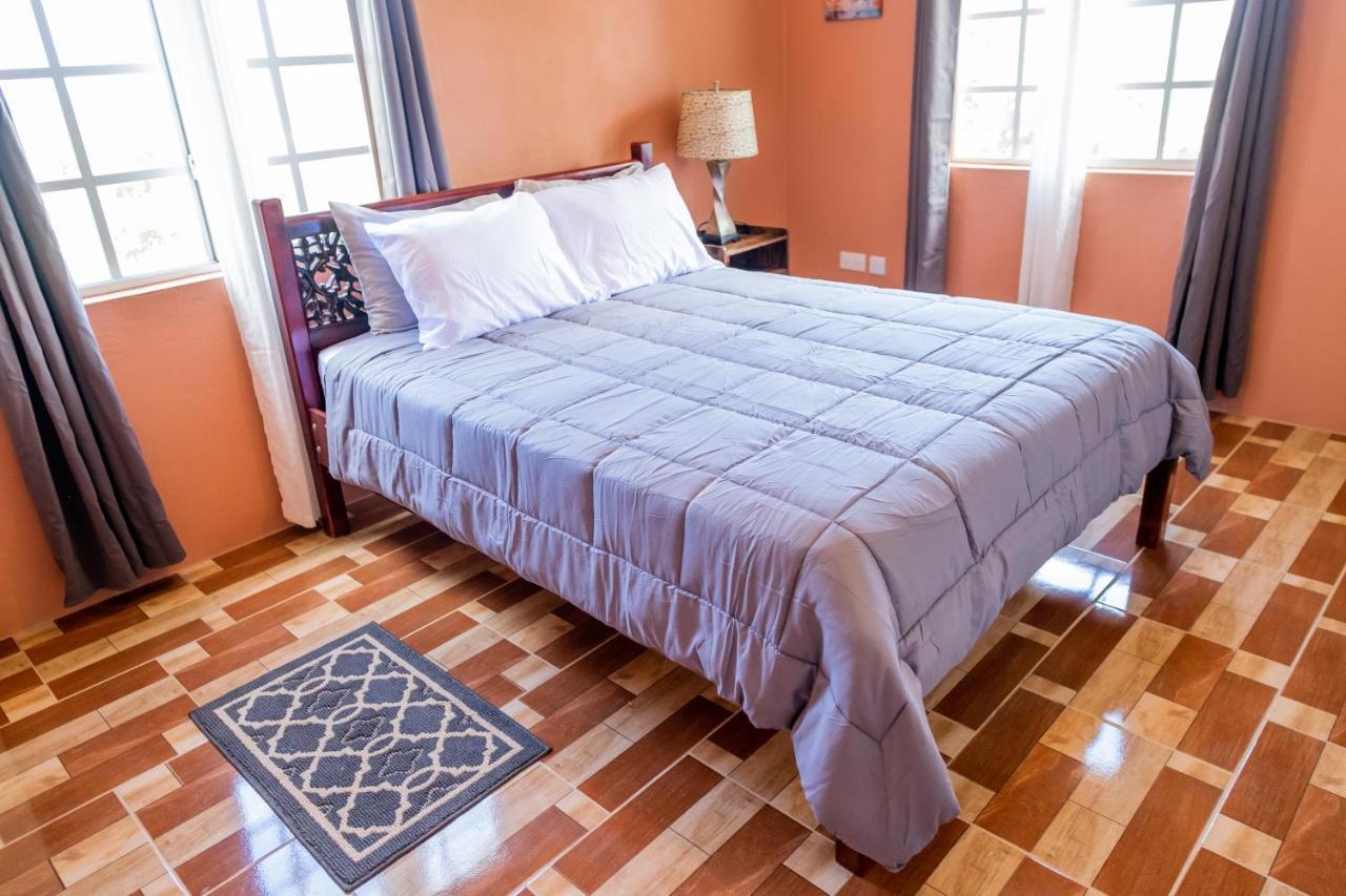Golden Palms Apartment Kingstown Ngoại thất bức ảnh